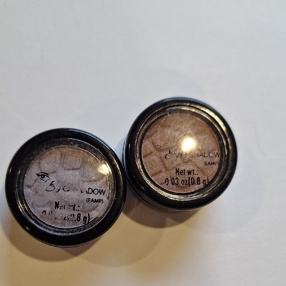 Eye Shadow Duo - Shimmering Beige and Soft Brown